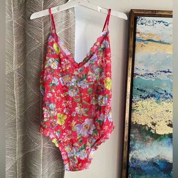 Hanky Panky Other - Hanky Panky one piece body suit womens size L Multicolored Floral Print NWT
